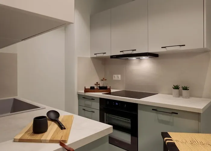 Azalea Luxury Apartment
